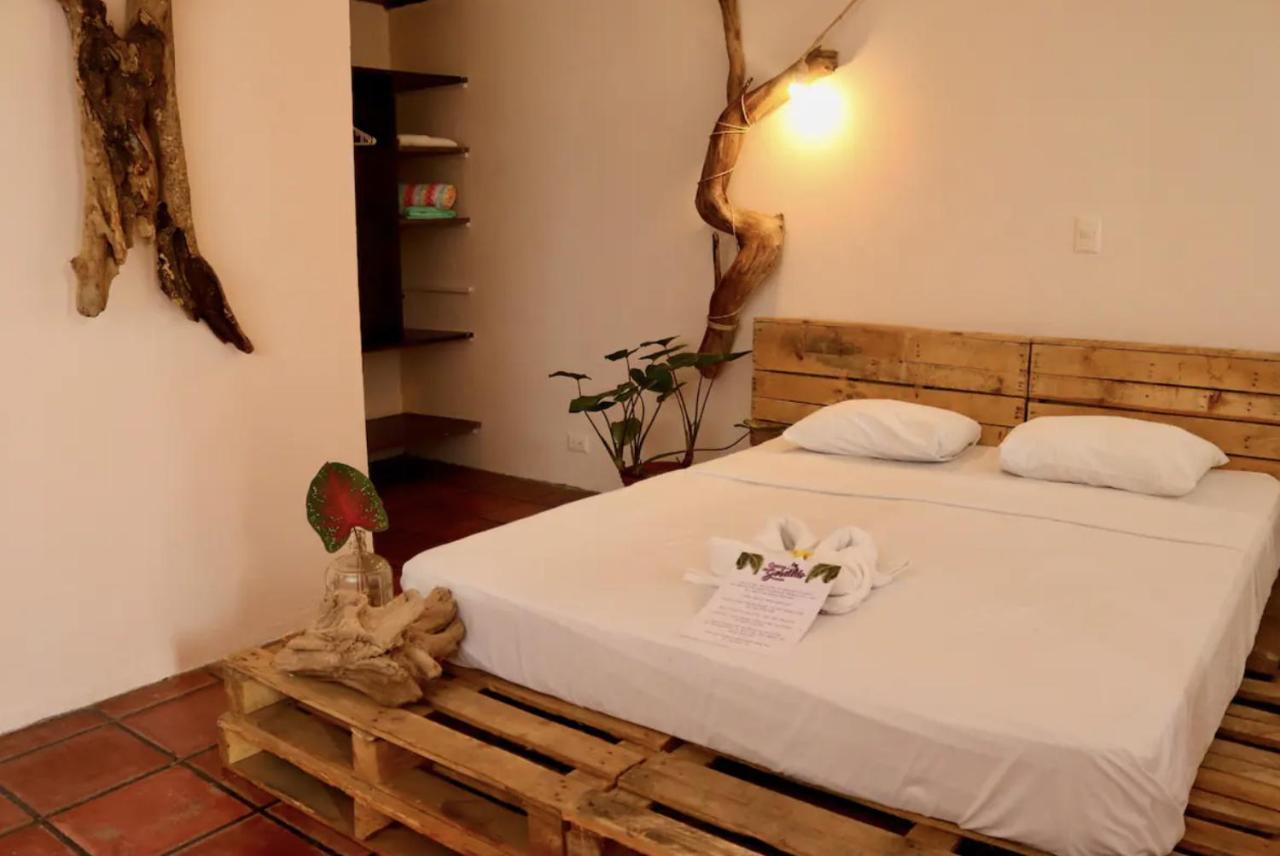 Casa Geraldo Bed & Breakfast Manuel Antonio Dış mekan fotoğraf